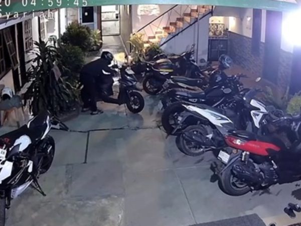 Motor Mahasiswa Hilang dari Kos di Bandar Lampung, Gembok Gerbang Rusak dan Aksi Pelaku Terekam