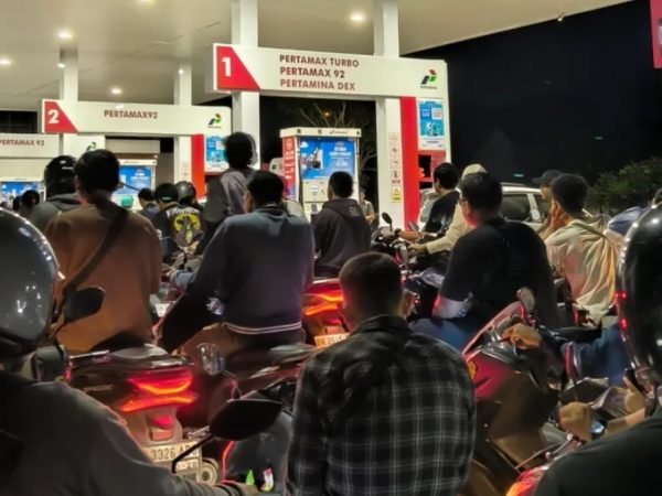 Bali Terapkan WFH dan PJJ Selama 3 Hari Imbas Antrean BBM Mengular di SPBU